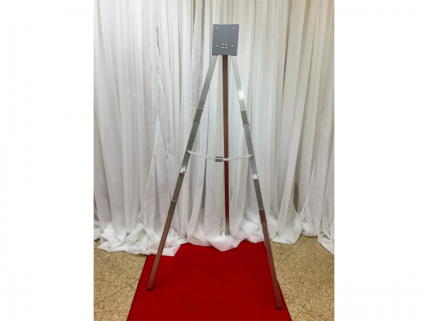 easel main